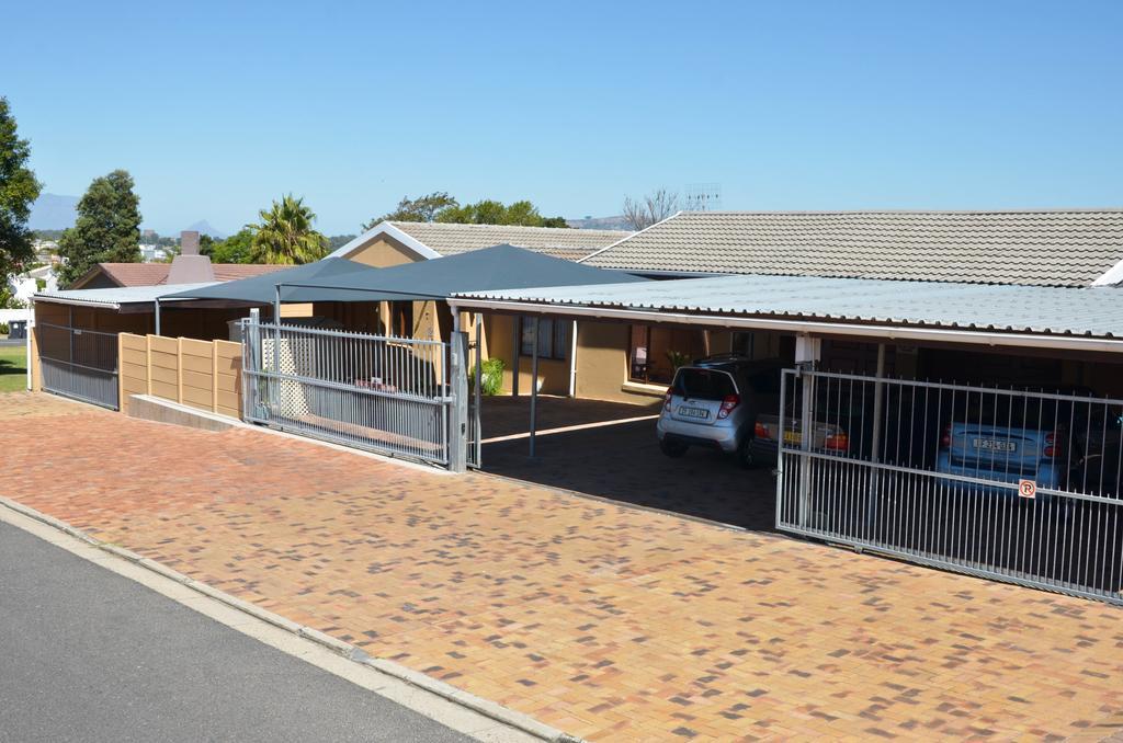De Helling Self Catering Bed & Breakfast Brackenfell Eksteriør bilde