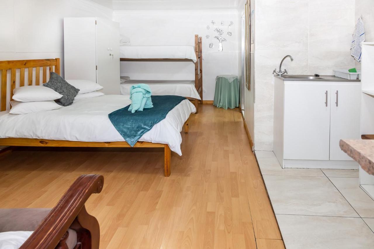 De Helling Self Catering Bed & Breakfast Brackenfell Eksteriør bilde